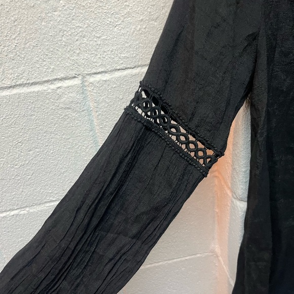 She + Sky Black Lace Detail Blouse. Medium - Picture 5 of 6